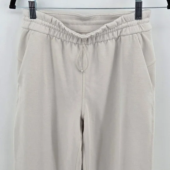 Lululemon LW6BZXS Softstreme High-Rise Straight-Leg Short Crop Pant Ivory Size 6 - Picture 3 of 12